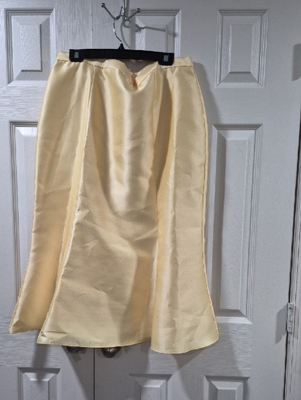 Taylor Pale Yellow Satin Skirt Set - Picture 2 of 4